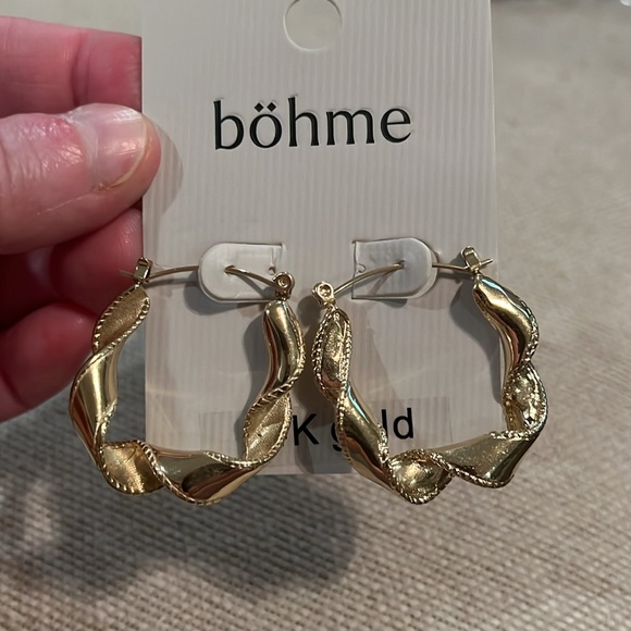 FRANCES GOLD TWISTED HOOP EARRINGS/NWT - Picture 4 of 5